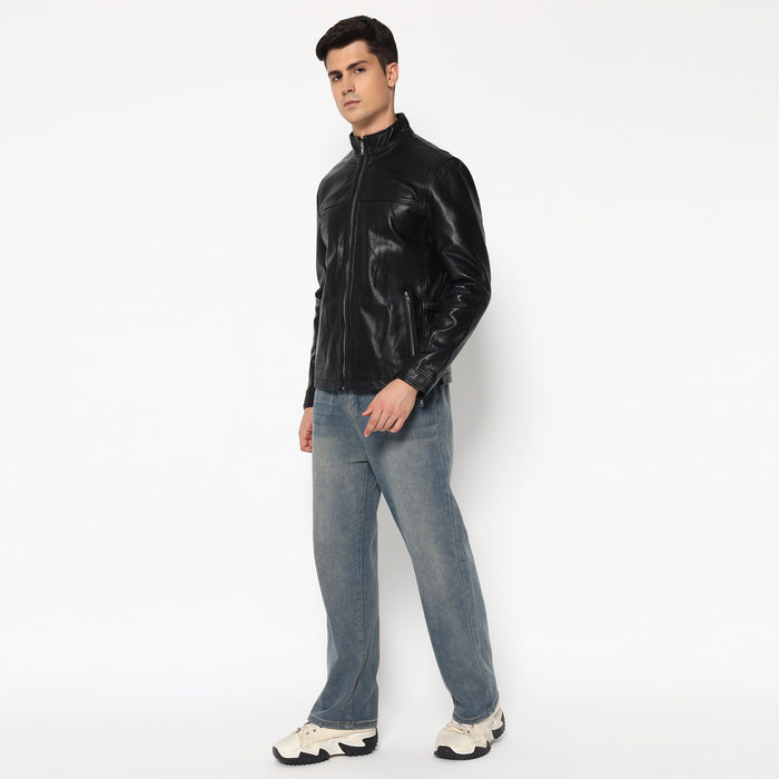Men’s Sleek Black Leather Jacket