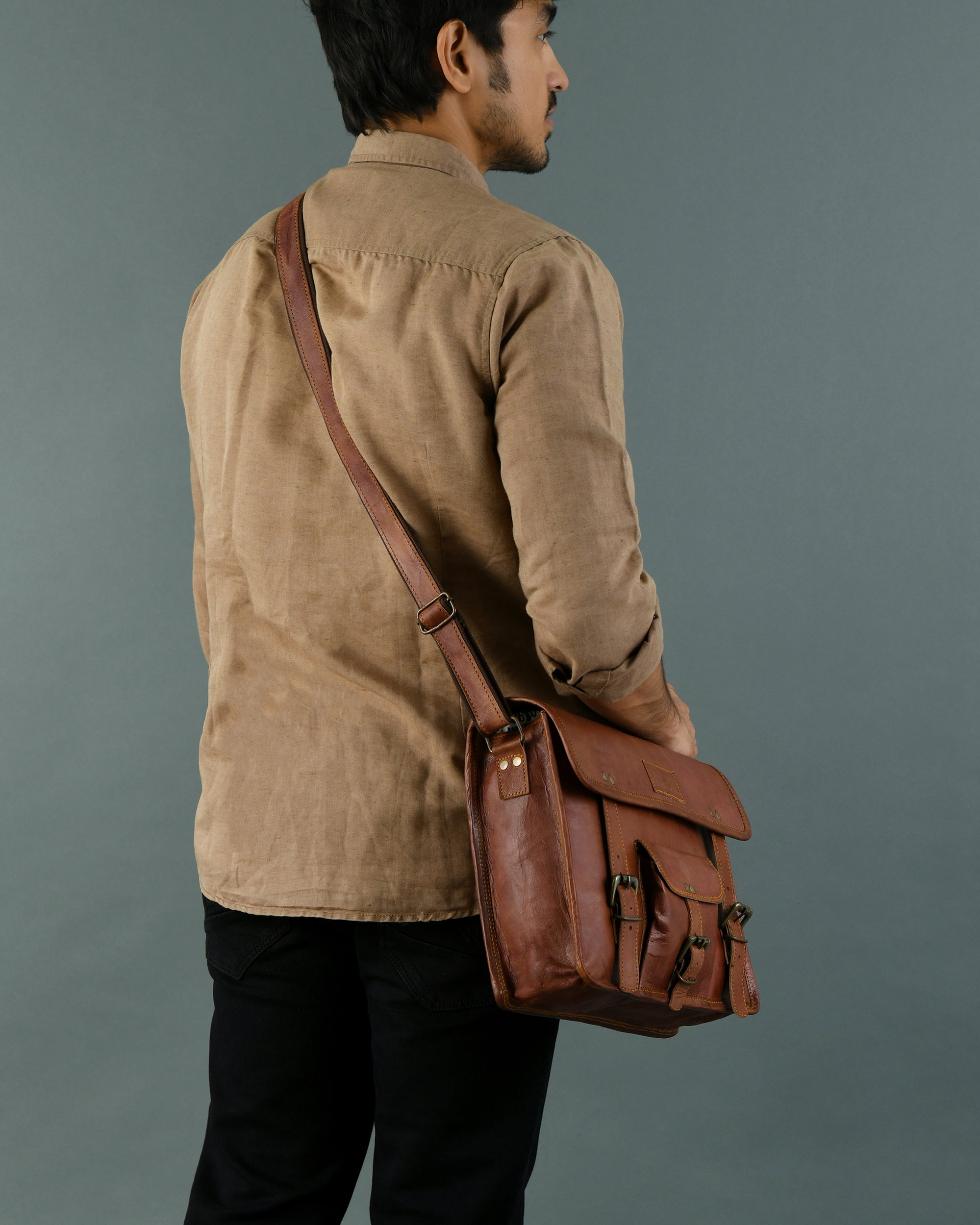 Daily Companion Messenger Bag